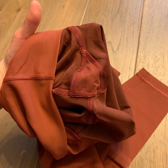 Lululemon Chianti Wunder Train Pant 25” size 4. - Picture 3 of 6